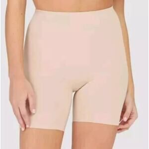 NWT ASSETS by SPANX Women's Beige Thintuition Mid Thigh Shaping Shorts Size M